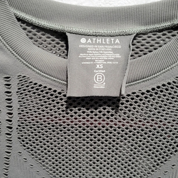 Athleta Oxygen Laurel Olive top with mesh design - Picture 2 of 4